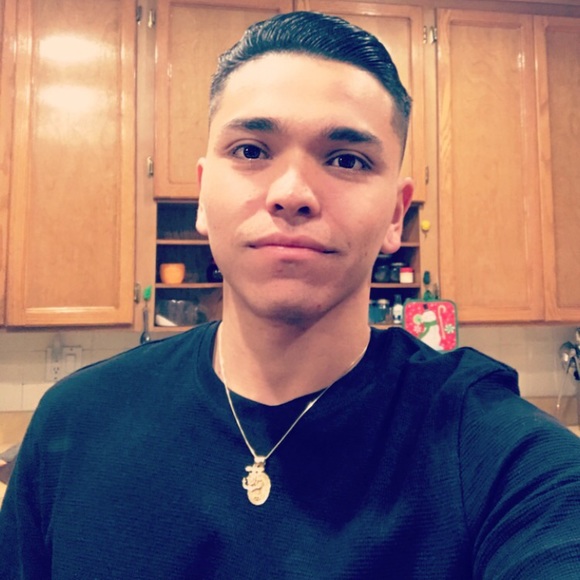 Poshmark profile picture for @drips